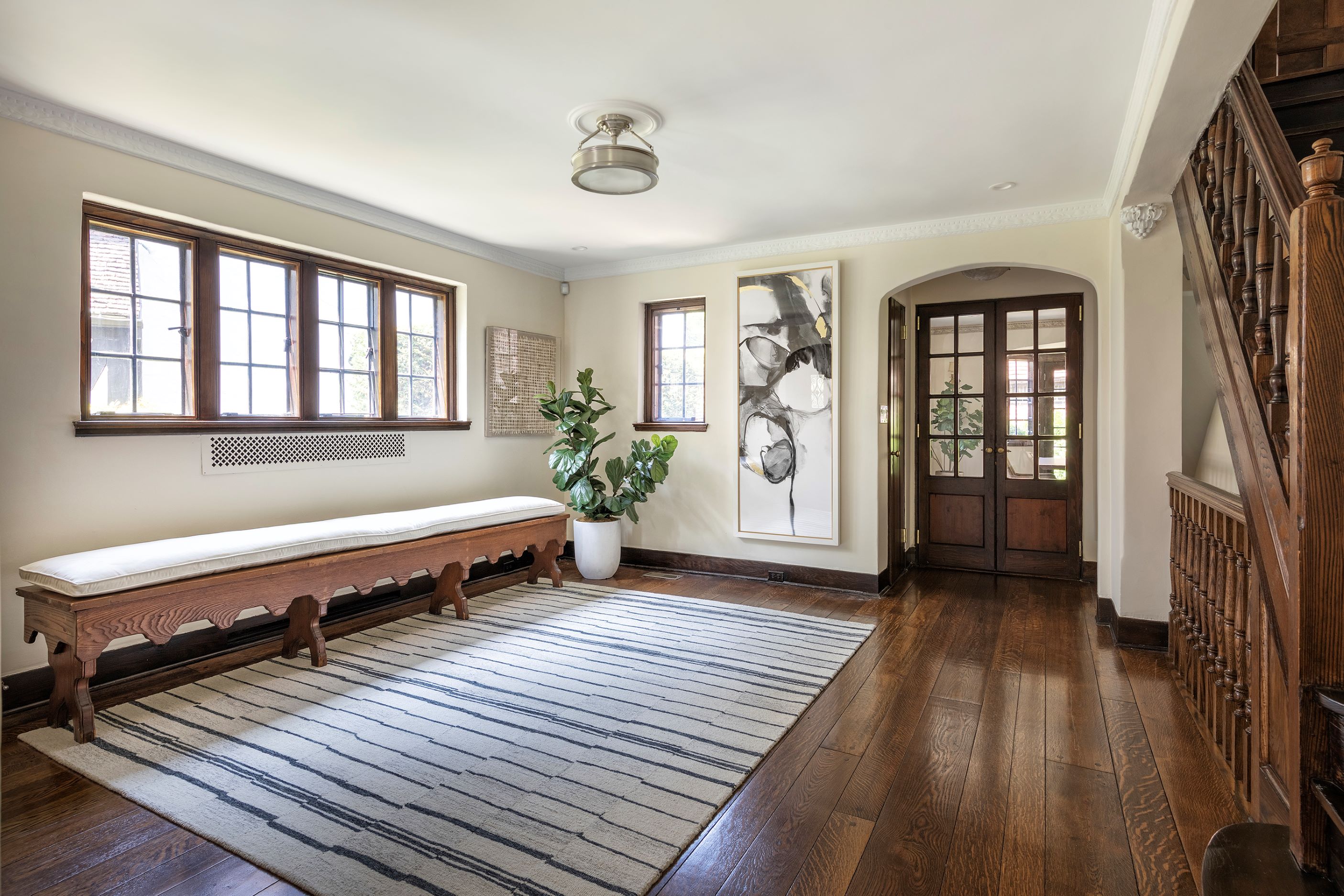 ATHOME-INTERIORS-FOYERS-ENTRIES-6-MCT