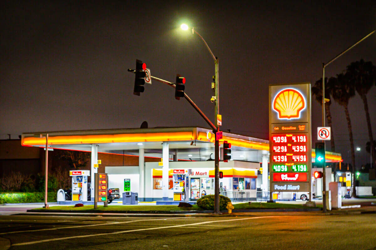 A Shell gas station in Inglewood, Calif., on May 31, 2021. (John Fredricks/The Epoch Times)