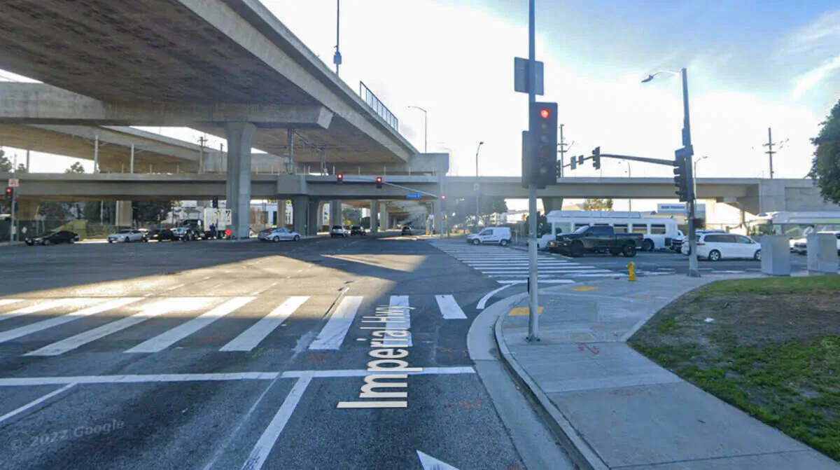 The Imperial Highway near the Los Angeles International Airport in El Segundo, Calif., in February 2022. (Google Maps/Screenshot via The Epoch Times)