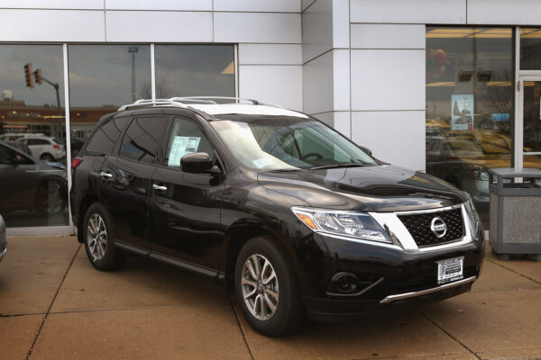 Nissan pathfinder 2013 model