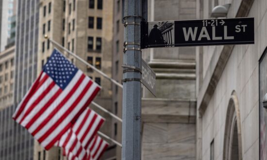 Stocks Slide on Wall Street as Inflation Worries Persist