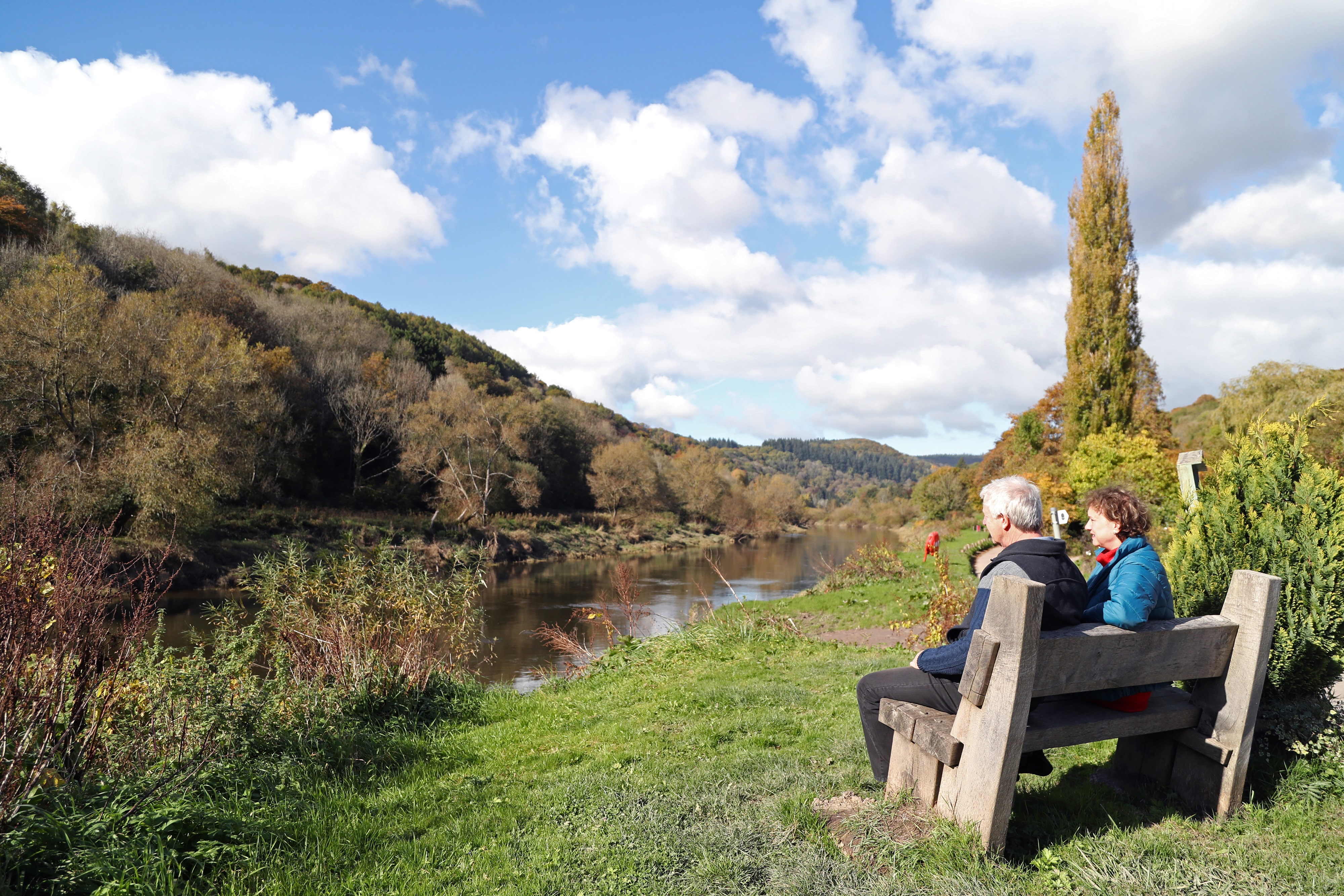 Britains Most Iconic Waterways and Lakes are 'Dying' Say Campaigners - Vimarsana News