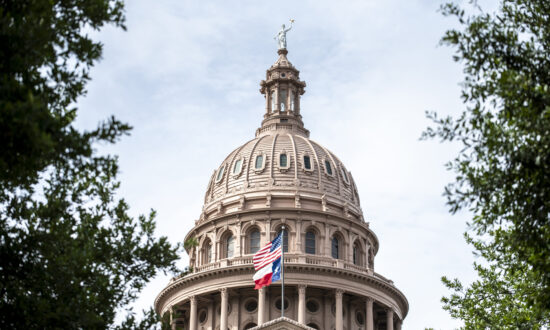 Texas GOP Votes on Holding Referendum on Secession