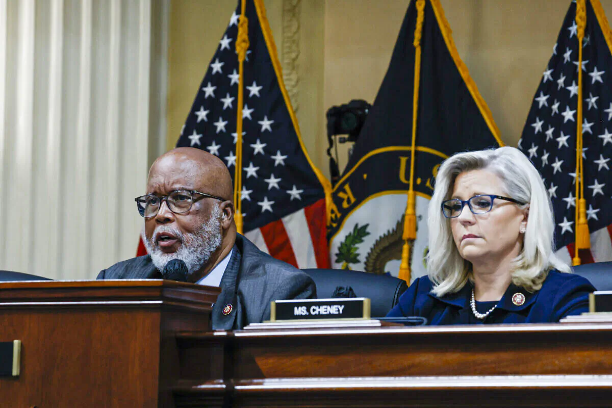 U.S. Rep. Bennie Thompson (D-Miss.), chair of the House Jan. 6 panel, delivers closing remarks alongside Vice Chair Rep. Liz Cheney (R-Wyo.) during the sixth hearing on the Jan. 6 investigation in the Cannon House Office Building in Washington on June 28, 2022. (Anna Moneymaker/Getty Images)
