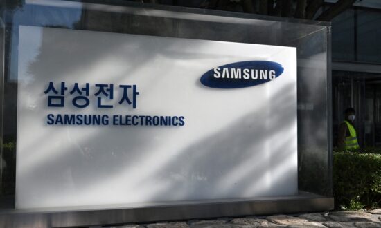 Samsung Elec Starts 3-Nanometre Chip Production to Lure New Foundry Customers