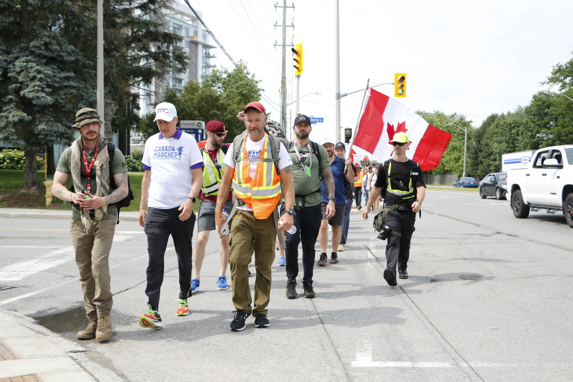 Poilievre, Bernier, and Sloan Join and Praise Veteran James Topp on Final Day of Cross-Country Trek - Vimarsana News