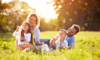 8 Minimalist Principles for Our Kids