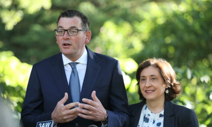 Victorian Premier Daniel Andrews and Minister for Energy Lily D'Ambrosio, hold a press conference at Parliament house in Melbourne, Australia on Feb. 19, 2019. (AAP Image/David Crosling) 