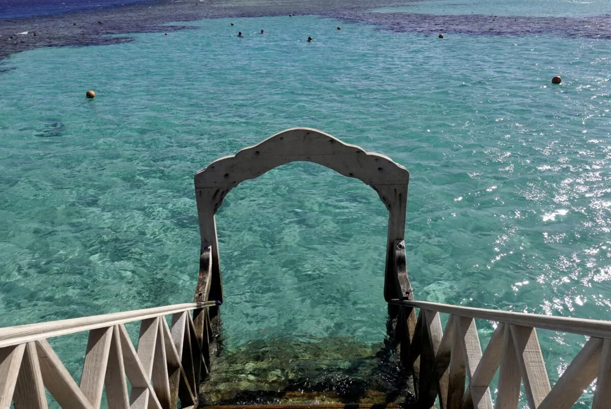Tourists snorkel near a beach of the Red Sea resort of Sahl Hasheesh, Hurghada, Egypt, on Jan. 8, 2020. (Amr Abdallah Dalsh/Reuters, File Photo)