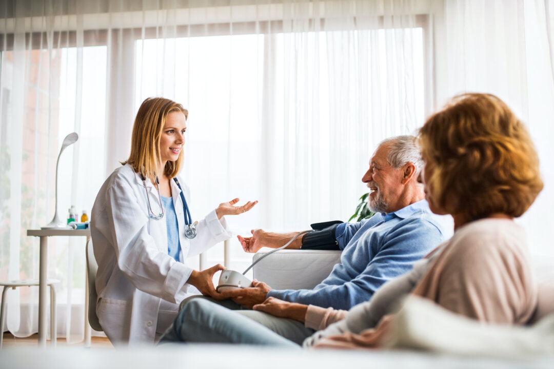 Men and women experience pain differently, which means their treatment should differ also in order to ease suffering and avoid opioid addiction.(Halfpoint/Shutterstock)