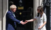 New Zealand and UK PMs Strengthen Ties and Announce Working Holiday Visa Changes