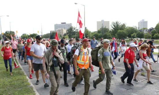 Military Veteran Who Protested Vaccine Mandates Given $4,000 Fine in Court Martial