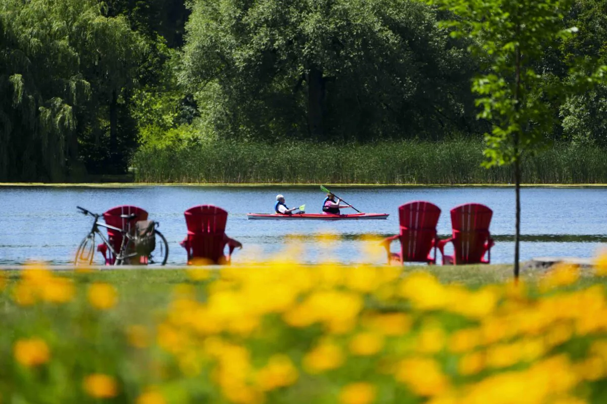 People enjoy summer weather in Ottawa on July 4, 2022. (The Canadian Press/Sean Kilpatrick)