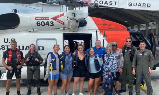 7 Rescued by Coast Guard After Lightning Strikes Boat Off Florida