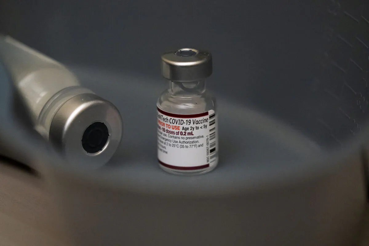 A vial of Pfizer's COVID-19 vaccine in Seattle, Wash., on June 21, 2022. (David Ryder/Getty Images)