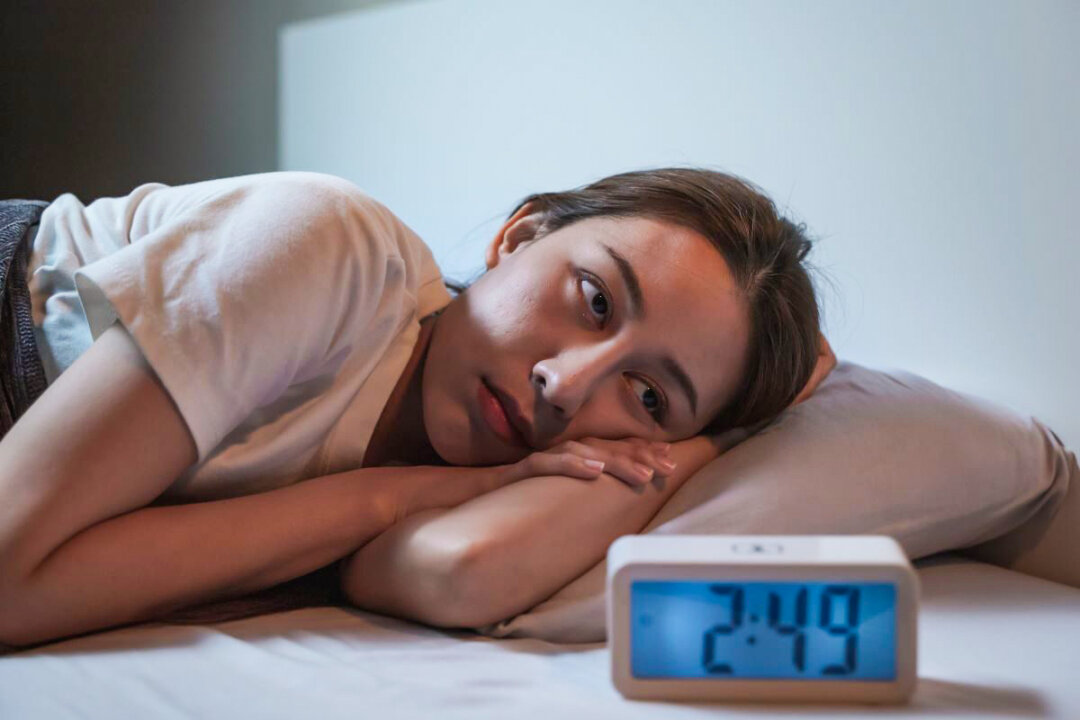 Australian researchers have found that adolescents are susceptible to insomnia, which in turn leads to depression. (Pormezz/Adobe Stock)