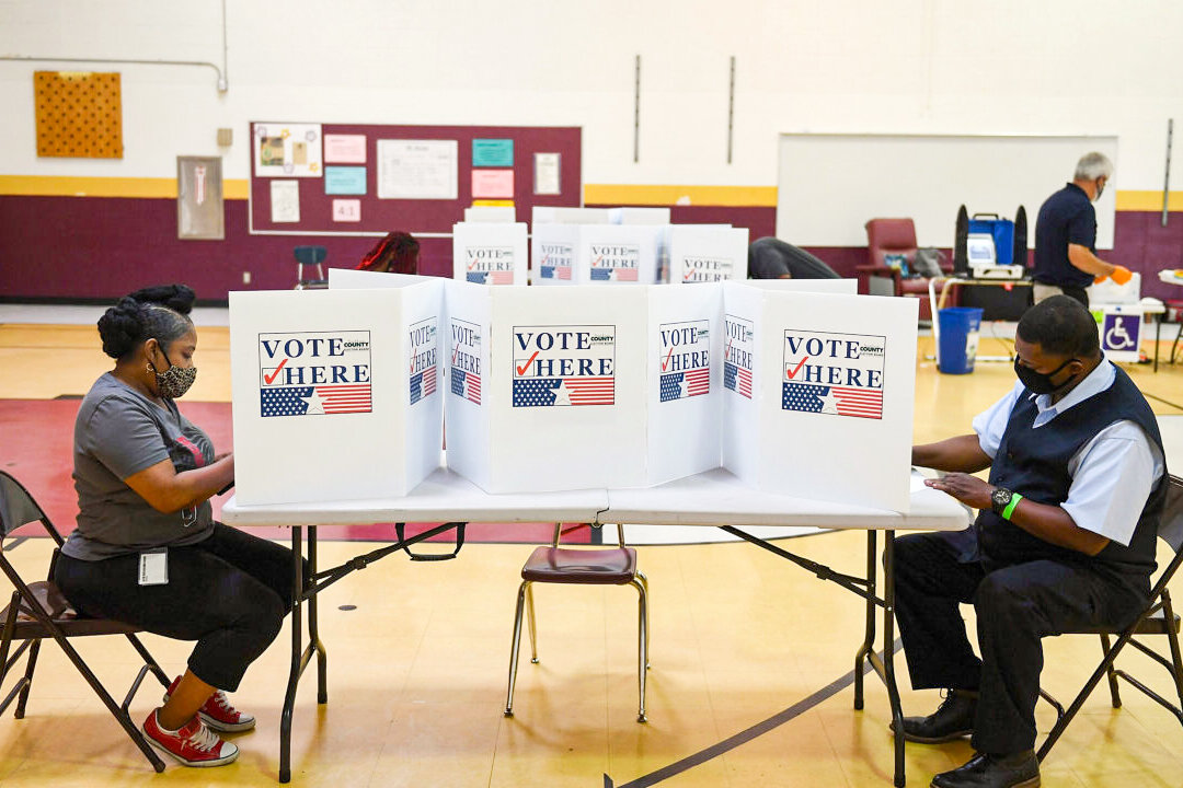 Discontented Moderates to Play Key Role in Midterms, Likely Hand House to Republicans: Analysts