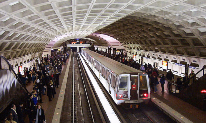 Patrons crowd the platform at the Washington Metropolitan Area Transit Authority's (WMATA) Metro Center stop in Washington, D.C. on Dec. 20, 2004. Thousands use the public transit system daily to get them in and around the D.C. area. 
(Karen Bleier/AFP/Getty Images)