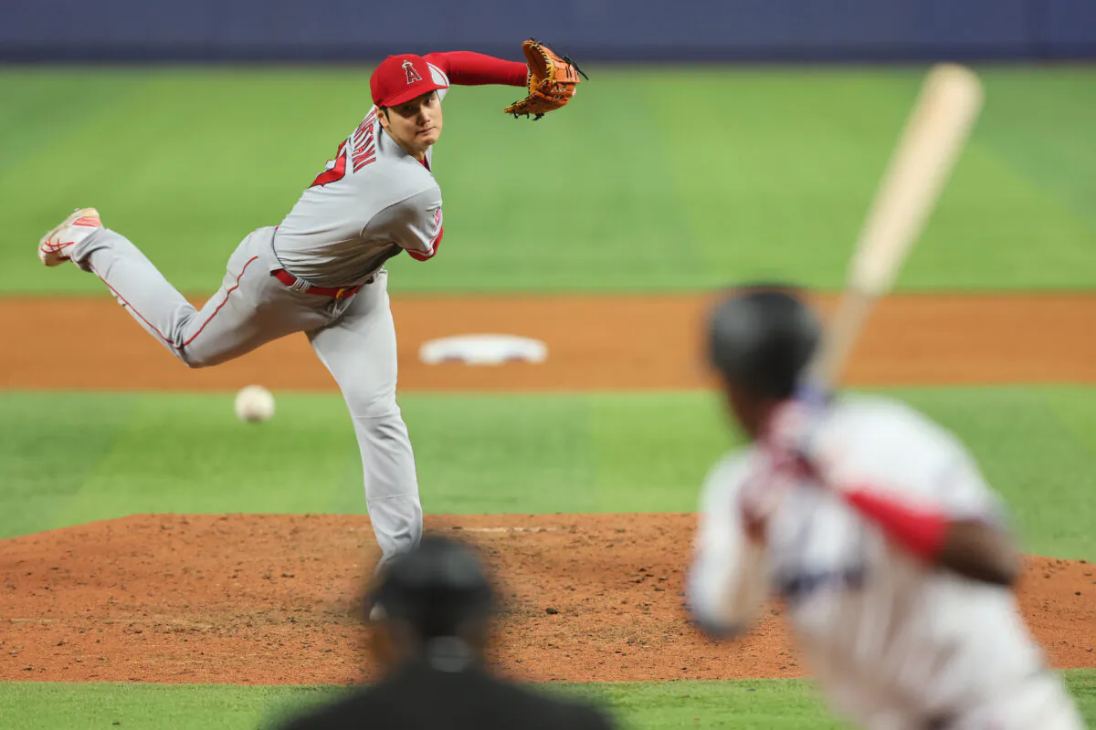 Shohei Ohtani #17 of the Los Angeles Angels delivers a pitch during the sixth inning against the Miami Marlins at loanDepot Park, in Miami, on July 06, 2022. (Michael Reaves/Getty Images)
