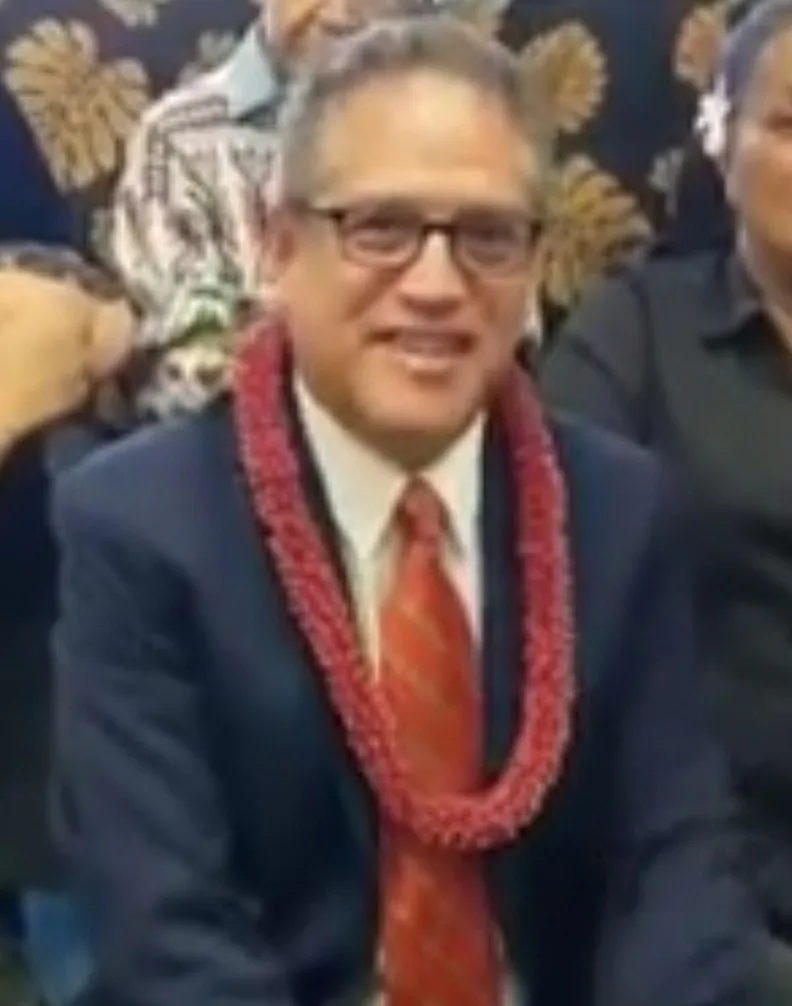 Former Hawaii Senate Majority Leader J. Kalani English, a Democrat. (Undated grab from YouTube posted to Wikipedia under Creative Common Attribution 3.0 Unported License)