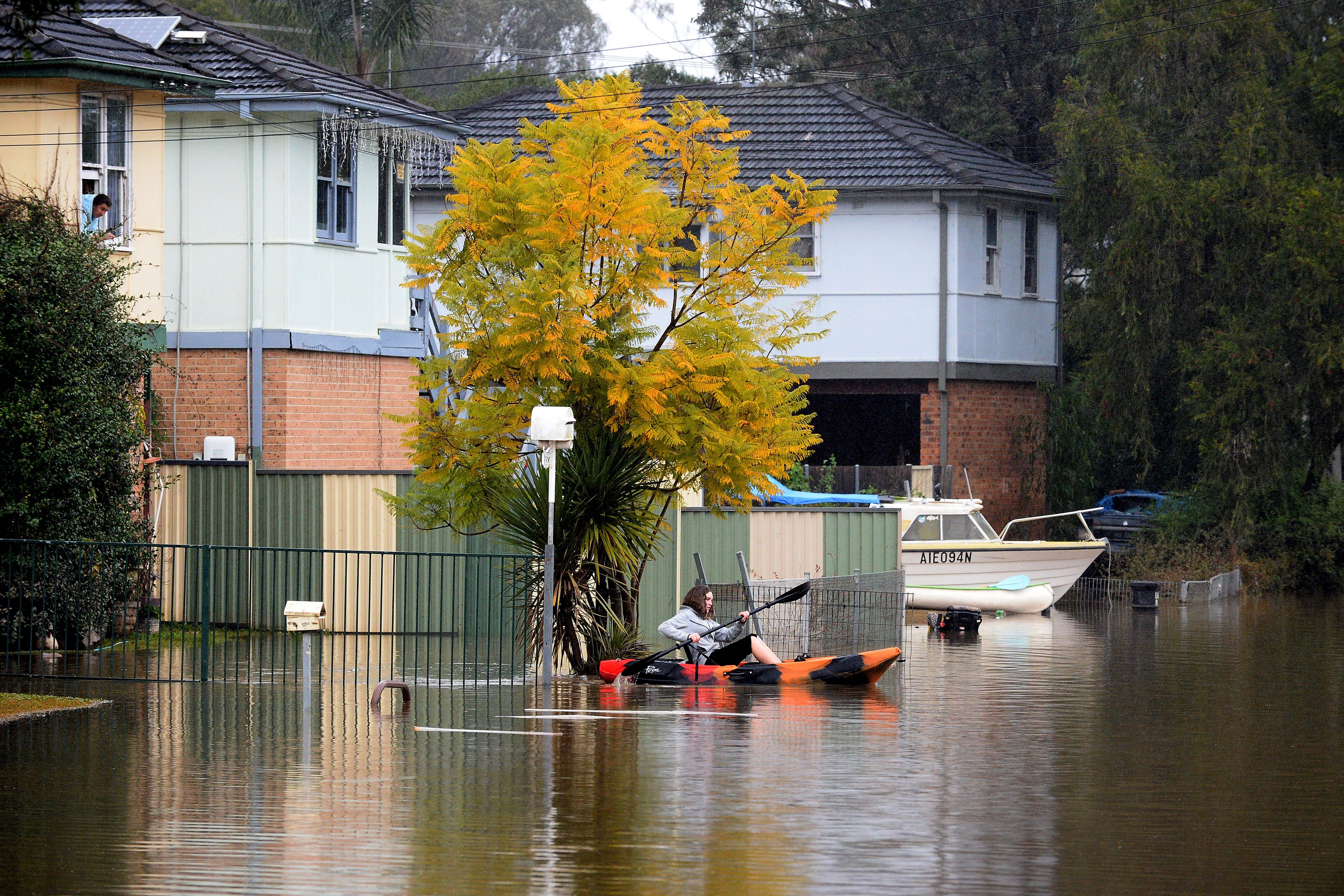 Australian Flood Victims Warned to Mentally Prepare - Vimarsana News