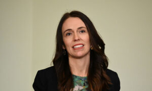 Ardern Warns Against Black and White View of Competition With Beijing