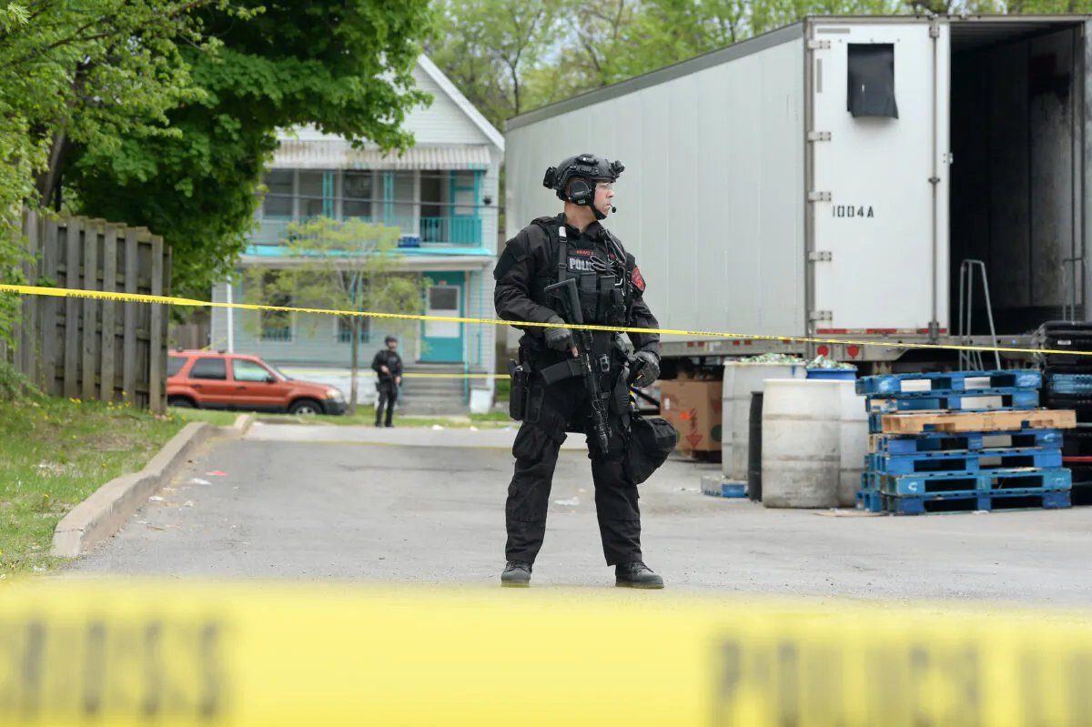 Buffalo Police on scene at a Tops Friendly Market in Buffalo, New York, on May 14, 2022. (John Normile/Getty Images)