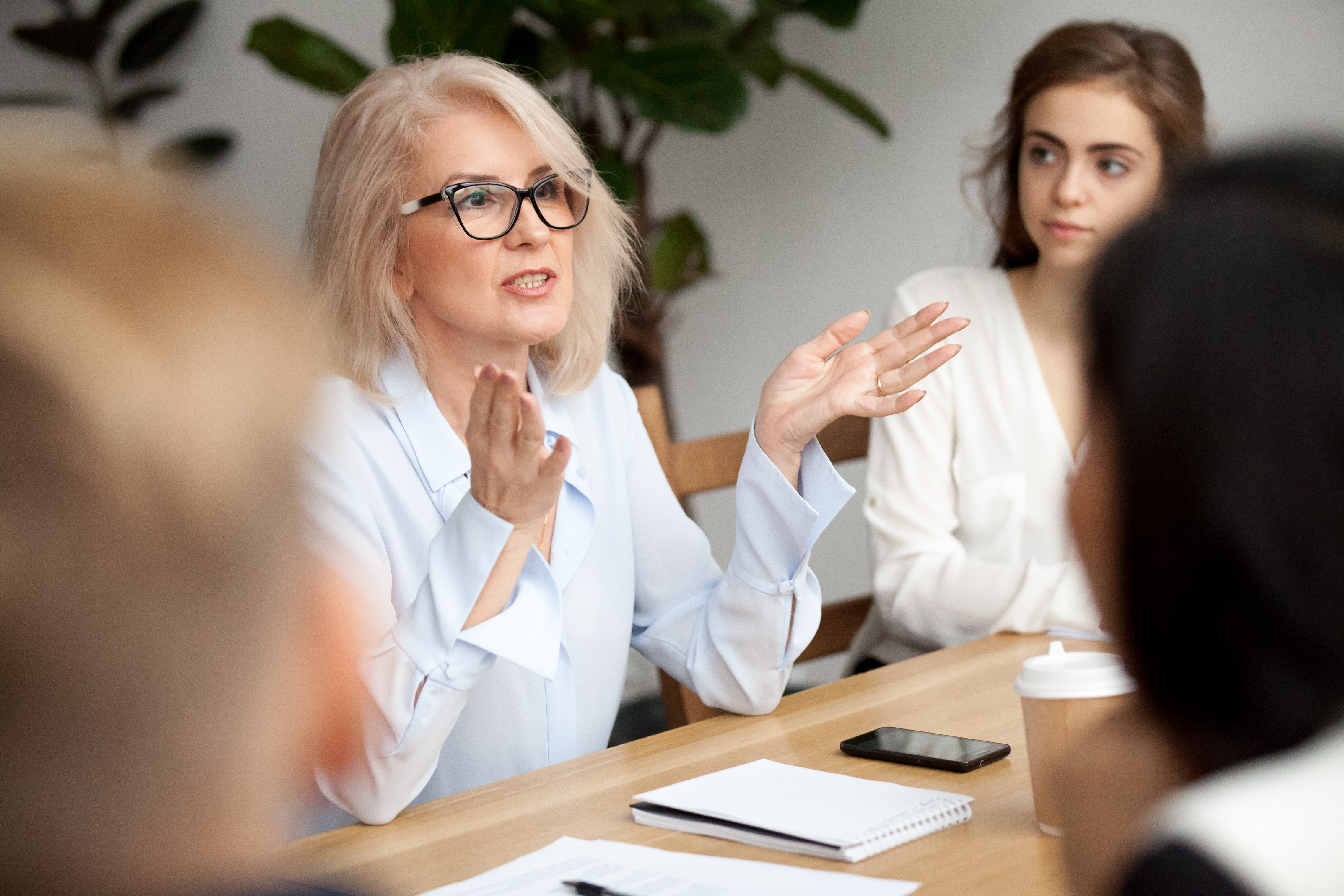 10 Ways to Overcome Ageism While Job Hunting During Retirement - Vimarsana News