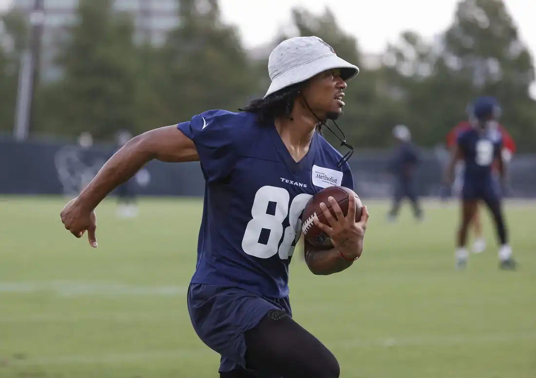 Houston Texans wide receiver John Metchie III (88) runs with the ball during minicamp at Houston Methodist Training Center in Houston on June 15, 2022. (Troy Taormina/USA TODAY Sports via Field Level Media)