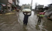 Over 900 People Killed in Pakistan Floods, Government Declares National Emergency
