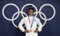 Biden to Award Medal of Freedom to Simon Biles, John McCain, Steve Jobs, and Others