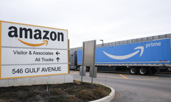 Amazon Opens Logistics Network to Outside Businesses: What It Means