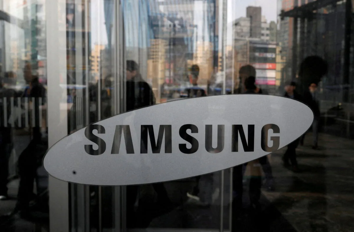 The logo of Samsung Electronics in Seoul, South Korea, on March 23, 2018. (Kim Hong-Ji/Reuters)
