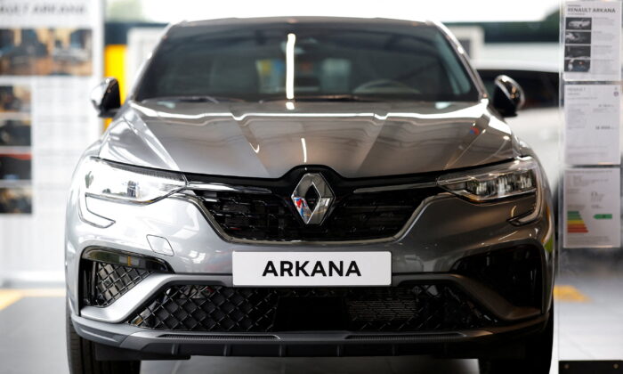 A Renault Arkana car at a dealership in Les Sorinieres, near Nantes, France, on June 7, 2022. (Stephane Mahe/Reuters)