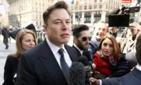 Elon Musk Targets ‘Liar’ WSJ Reporters With Photo of Him and Google Co-founder