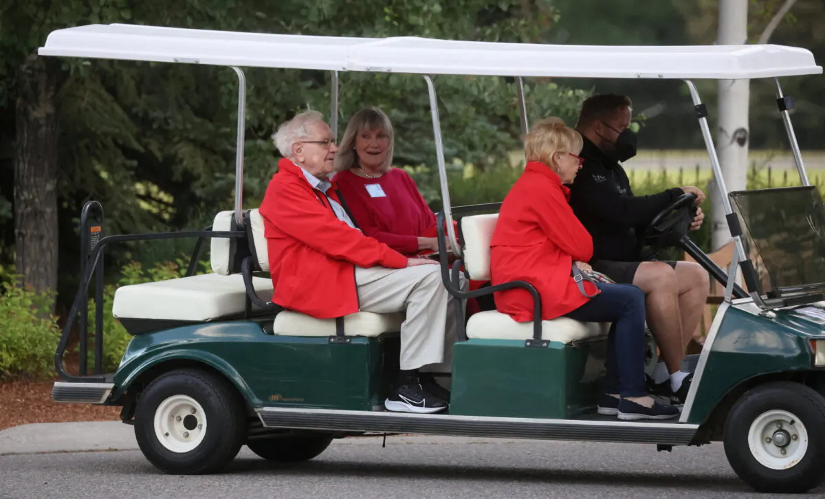 Berkshire Hathaway CEO Warren Buffett attends the annual Allen and Co. Sun Valley Media Conference in Sun Valley, Idaho, on July 8, 2022. (Brendan McDermid/Reuters)