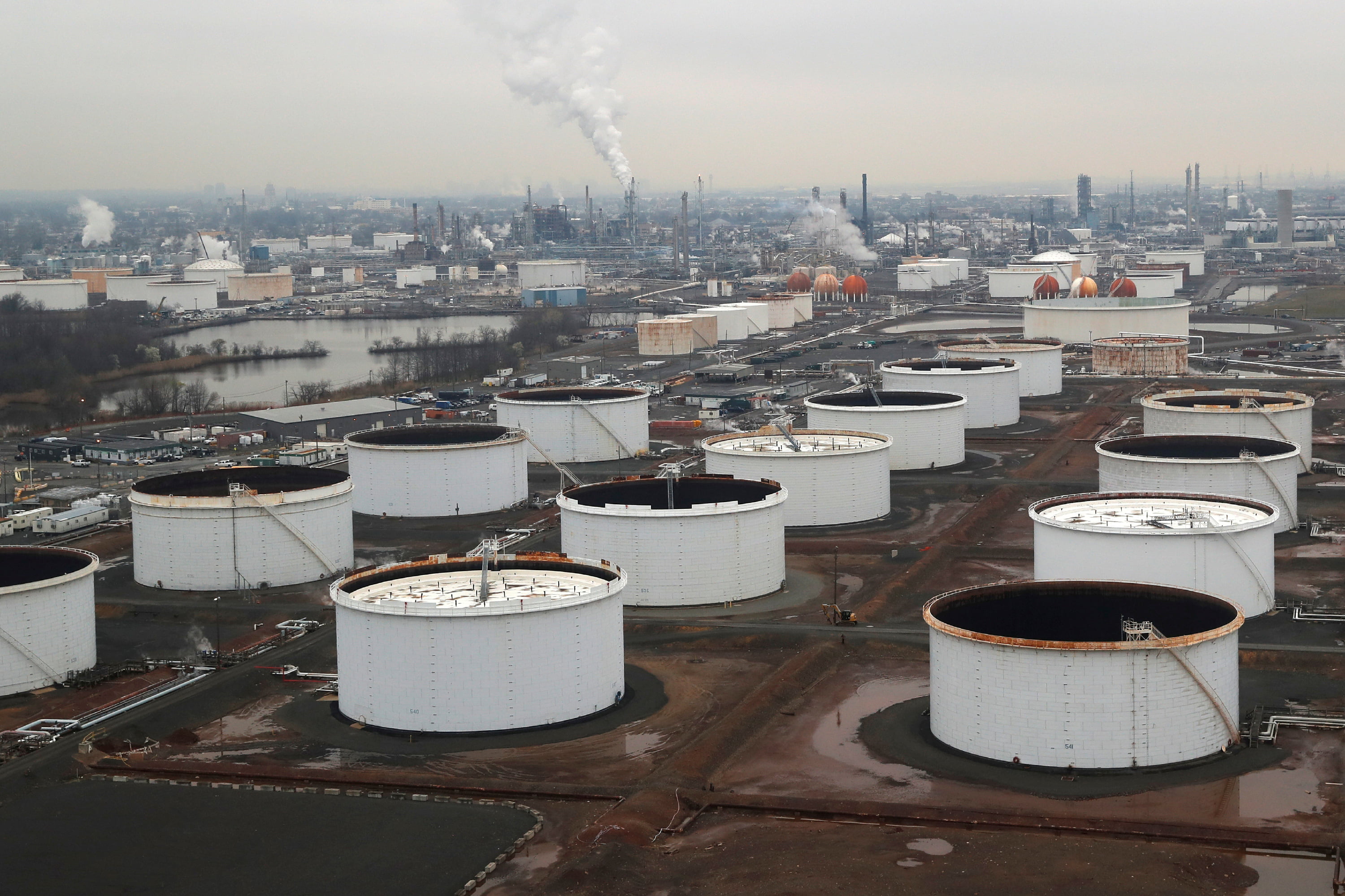 US Refiners Urge Biden Not to Impose Gasoline Export Ban but Instead Focus on Boosting Domestic Energy Production - Vimarsana News