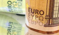 Euro Slips Further on Gloomy Data, China’s Yuan Surges