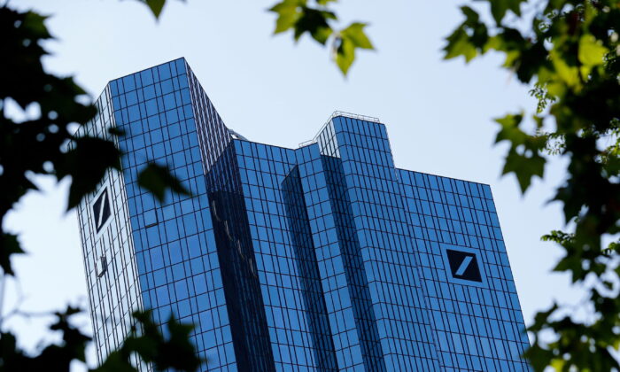 2020 年 9 月 21 日，德国法兰克福的德意志银行总部。（拉尔夫·奥洛夫斯基/路透社）