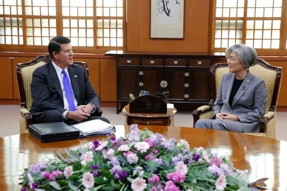 Krach meets with South Korea’s then-foreign minister Kang Kyung-wha, in Seoul, November 2019. (HEO RAN/POOL/AFP/Getty Images)