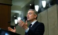 Industry Minister to Meet With Rogers CEO After ‘Unacceptable’ Network Outage