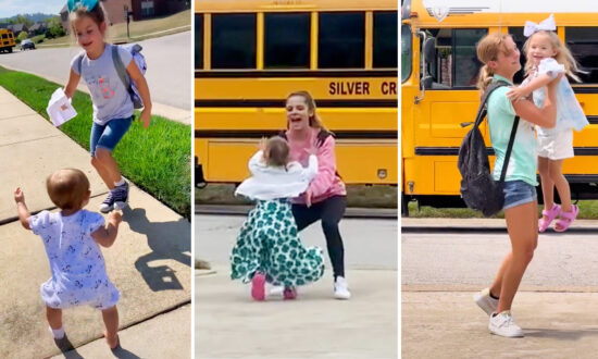 VIDEO: Every Day Since She Could Walk, Little Girl Waits for Sisters to Get Off School Bus