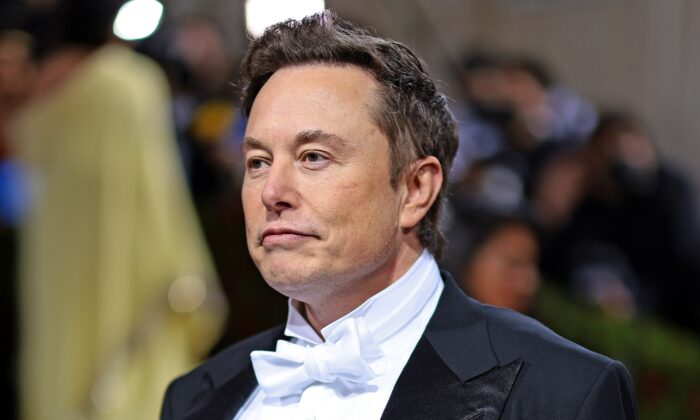 Elon Musk attends The 2022 Met Gala Celebrating "In America: An Anthology of Fashion" at The Metropolitan Museum of Art in New York on May 2, 2022. (Dimitrios Kambouris/Getty Images for The Met Museum/Vogue)
