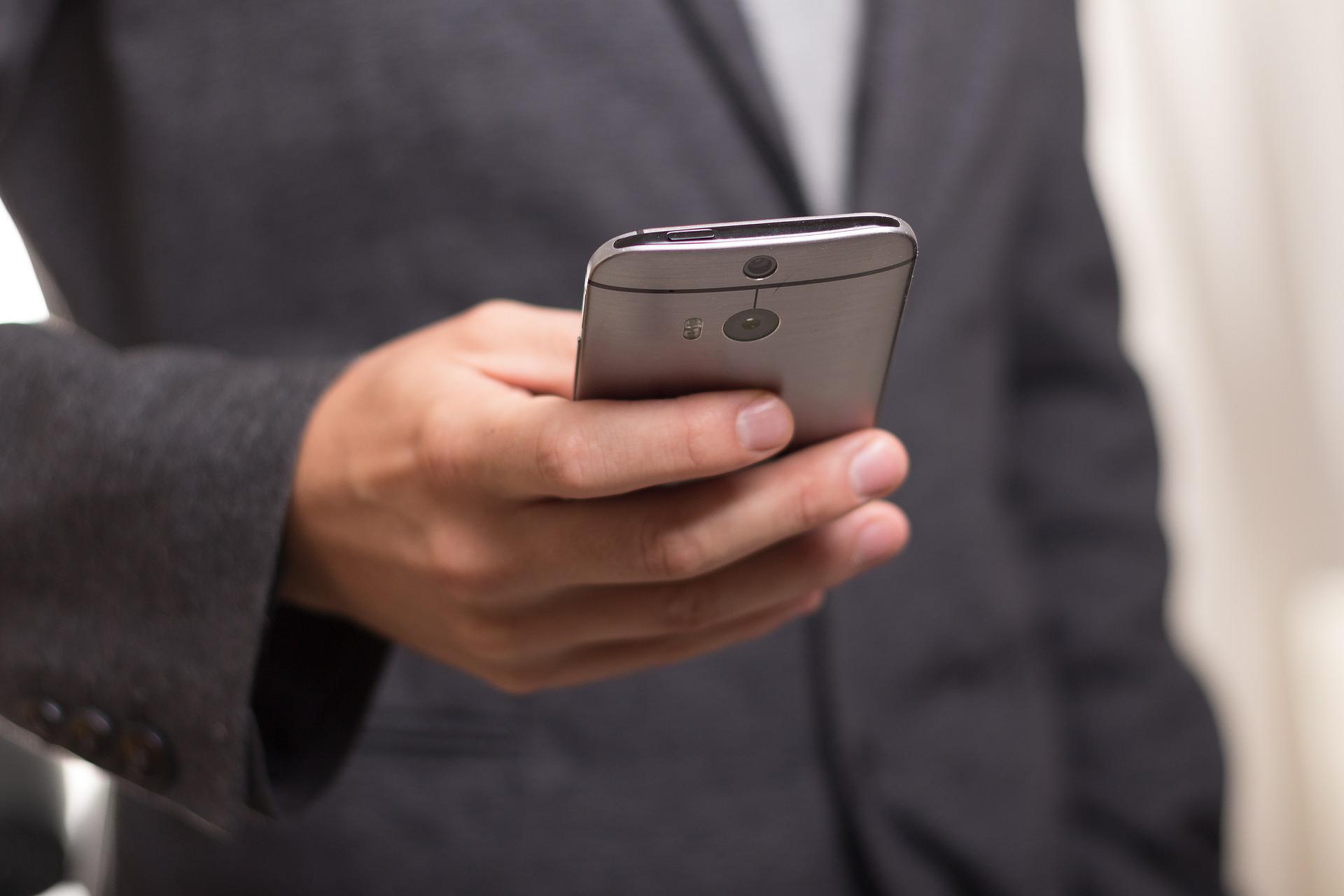 Australia Introduces New Rules to Curb Rising SMS Scams - Vimarsana News