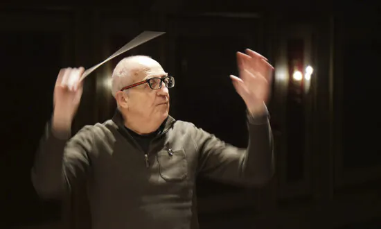 Award-Winning Conductor, Composer Bramwell Tovey Dies