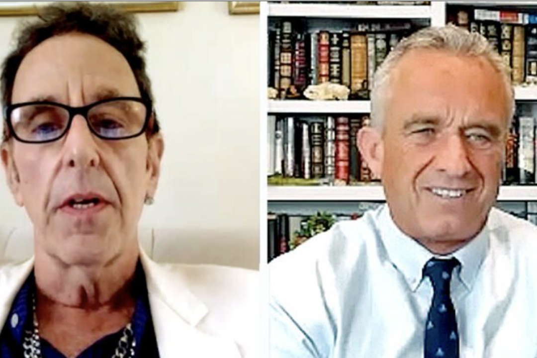 Guitarist Who Lost 8 Fingers After J&J Vaccine: People Have to Be Held Accountable