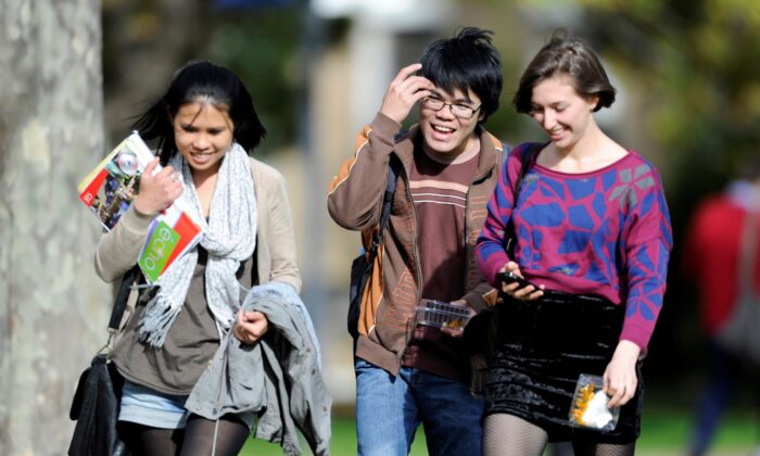 Tertiary students at the University of Melbourne in Melbourne, Australia, on May 8, 2012. (AAP Image/Julian Smith)