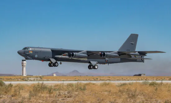 US Successfully Tests Pair of Lockheed Hypersonic Missiles