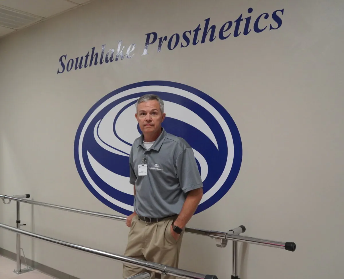 Brian Horton of Southlake Orthopaedics at his lab in Birmingham, Ala., on July 10, 2022 (Jannis Falkenstern/The Epoch Times)