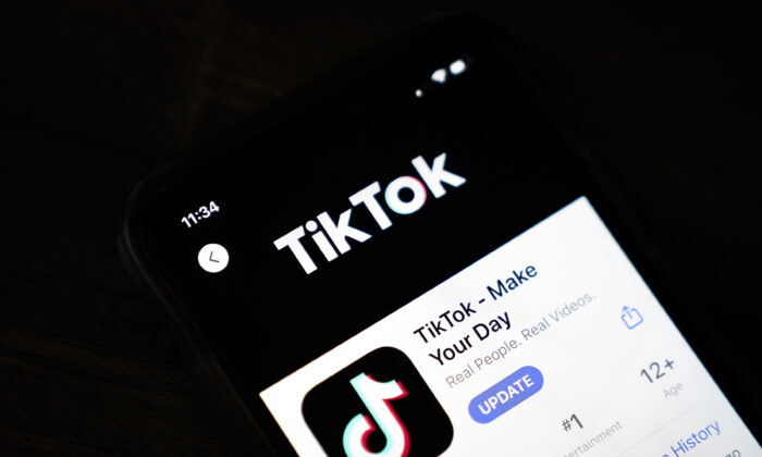 The download page for the TikTok app is displayed on an Apple iPhone in Washington on Aug. 7, 2020. (Drew Angerer/Getty Images)